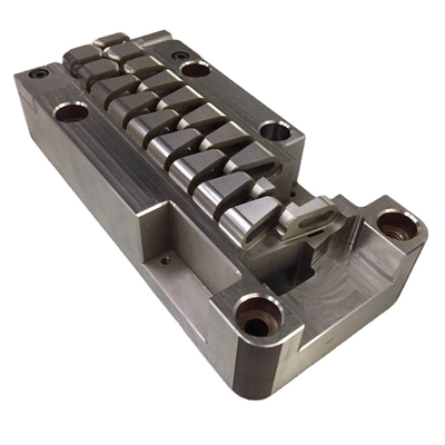 قطعات ماشین تراش CNC S136 حفره هسته قالب حفاری فلز گرانبها EDM