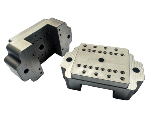 قطعات ماشین تراش CNC S136 حفره هسته قالب حفاری فلز گرانبها EDM
